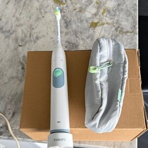 Phillips Sonicare Electric Toothbrush